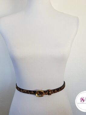 Thin leopard print belt with C gold buckle